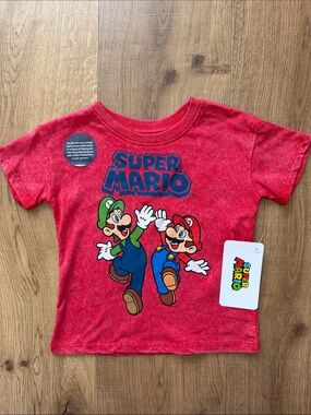 NWT Size 2T Nintendo Red Super Mario Graphic Tee with Mario & Luigi